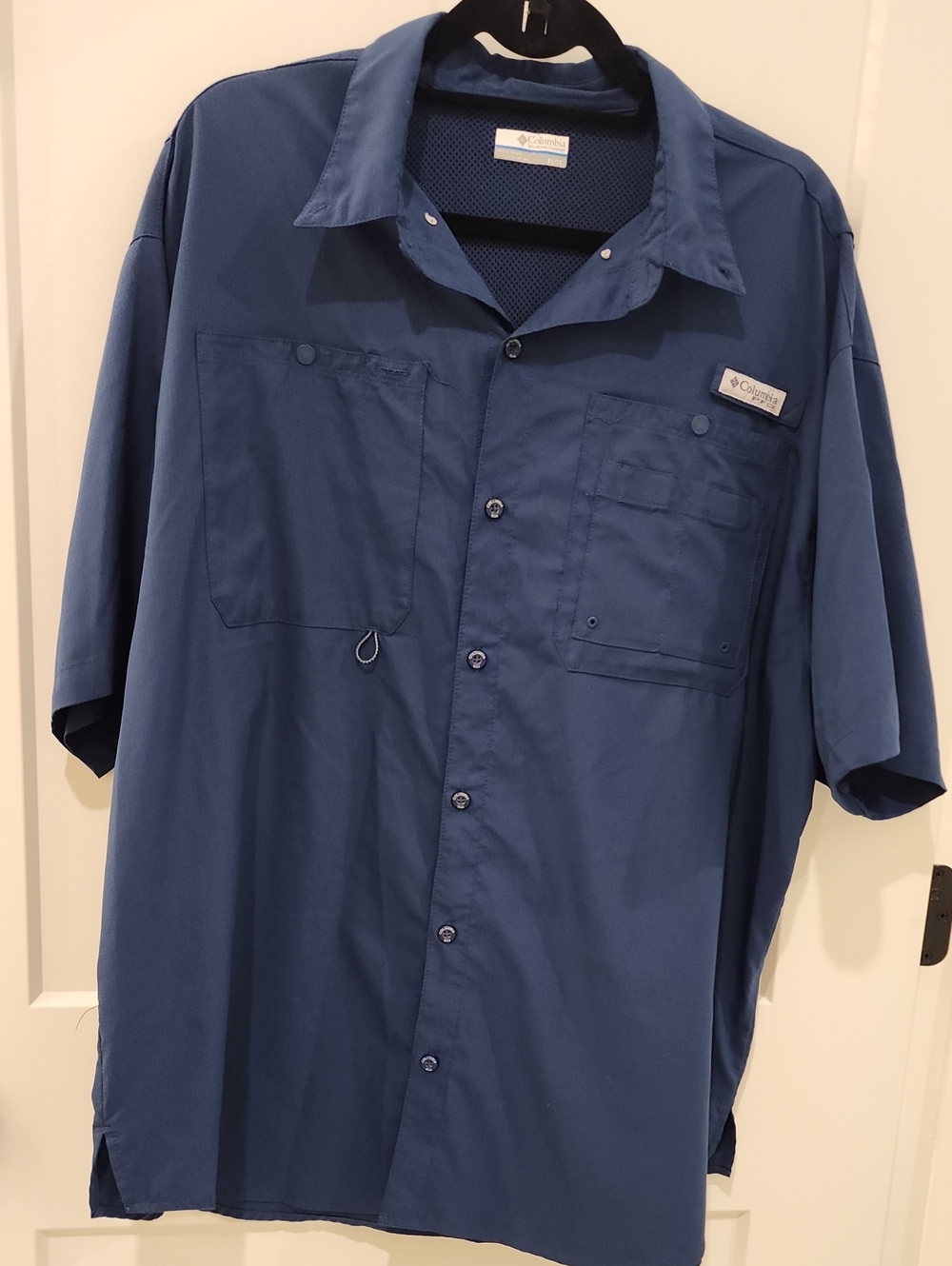 Columbia Men's Short-Sleeve Navy Blue Fishing Shirt